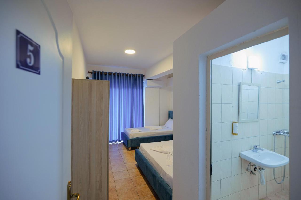 Mema Rooms Himare Exterior photo