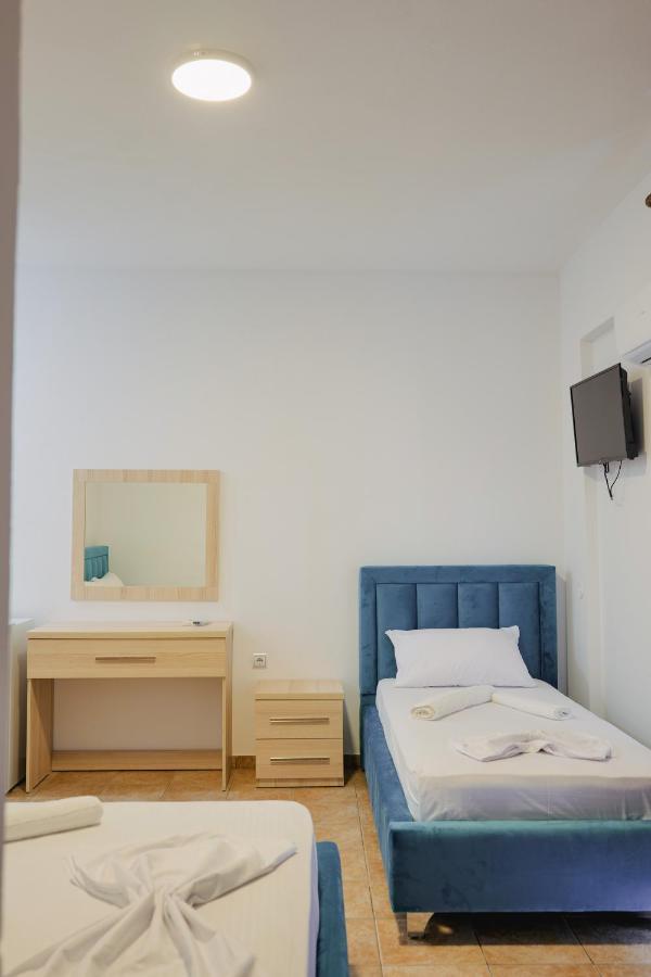 Mema Rooms Himare Exterior photo