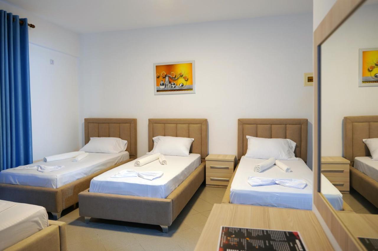 Mema Rooms Himare Exterior photo